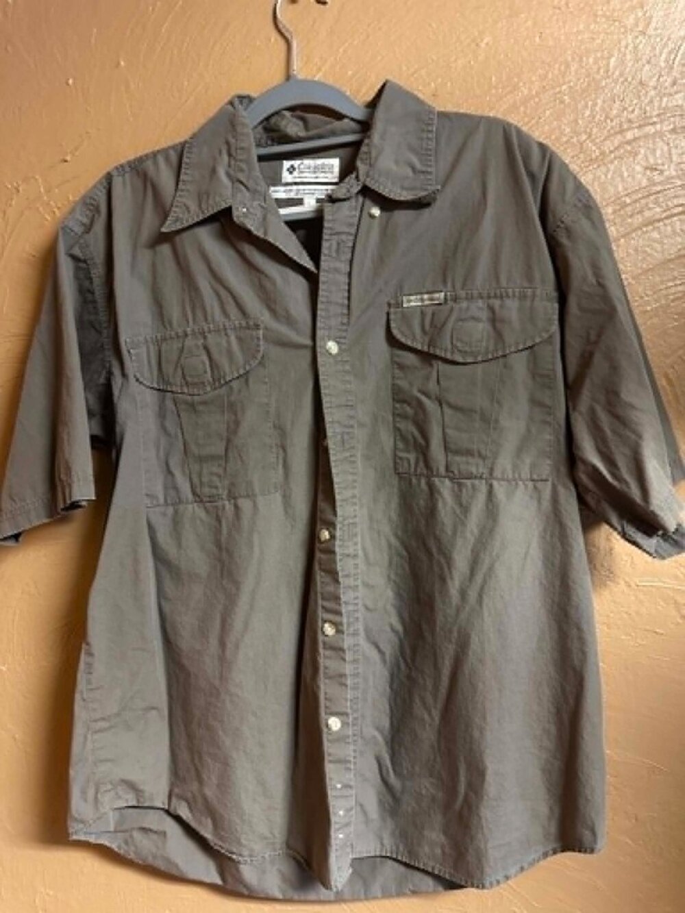 Columbia Short Sleeve Shirt Men's Size Large Collar Woven Button Up #203